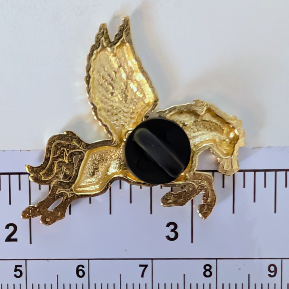Elegant Pegasus Enamel Pin - Picture 2 of 4